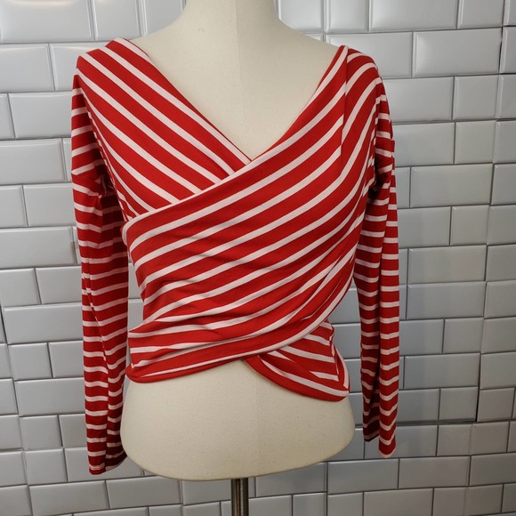 NWT FASHION NOVA | SUPERLOVE CROP RED WHITE STRIPED TOP CURVY PLUS SIZE 2X - Picture 9 of 14